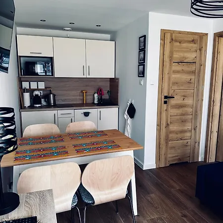 Apartament Nina - Debina アパート *
